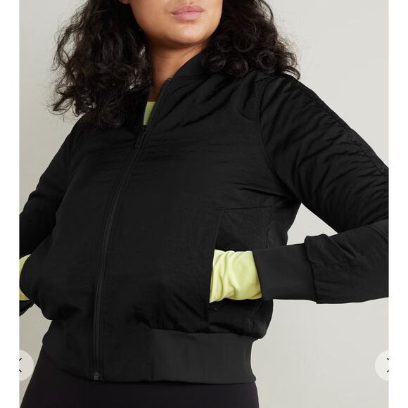 Lululemon Non-Stop Bomber Reversible Jacket in Black. Size 6. - Picture 1 of 12